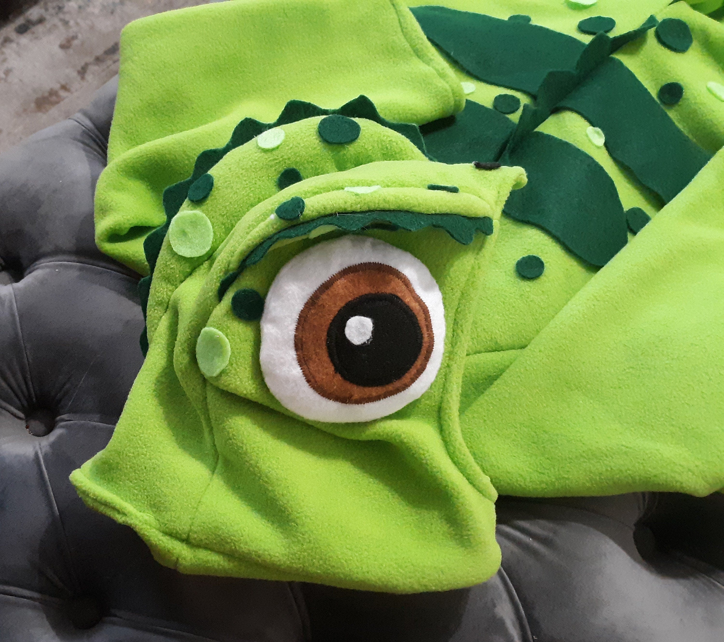 Green Pascal Chameleon Halloween Costume Custom Made Lizard Reptile Iguana Cosplay Reptile Animal Outfit Custom Fantasy Creature Costume
