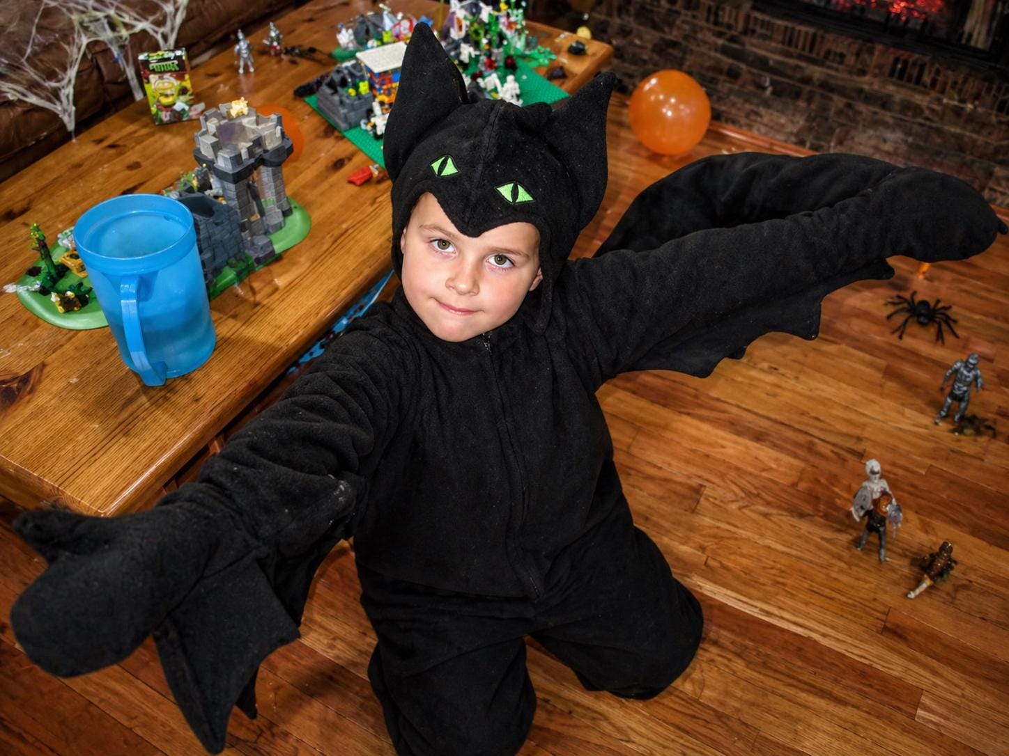 Kids Toothless Dragon Halloween Costume, Black Fleece, Hood, Body, Mittens, Shoe Covers