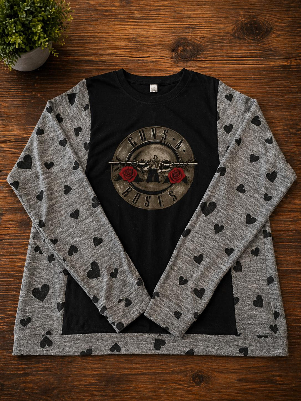 Guns N' Roses Long Sleeve Shirt - Retro 80s Rock Band Tee - Distressed Graphic Streetwear  Music Fan Gift  Vintage Style Rock Pullover Metal