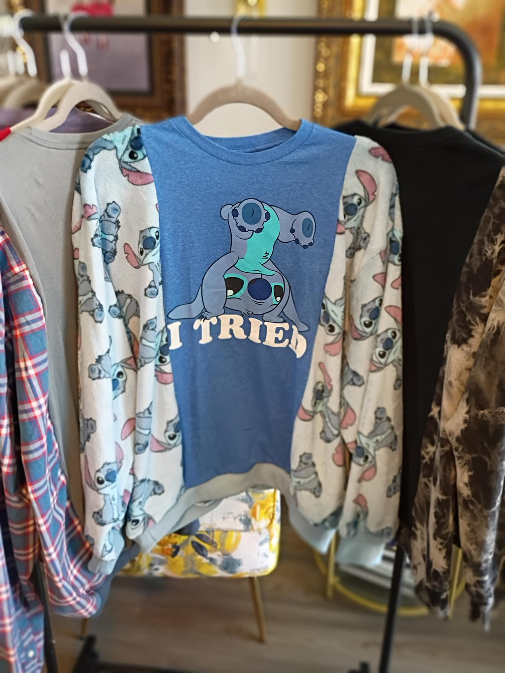 Upcycled Vintage Stitch Fleece Sweatshirt – Cozy XL Pullover Hoodie